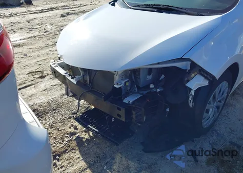 2018 Toyota Corolla Le from USA, damaged, VIN 2T1BURHE3JC038623